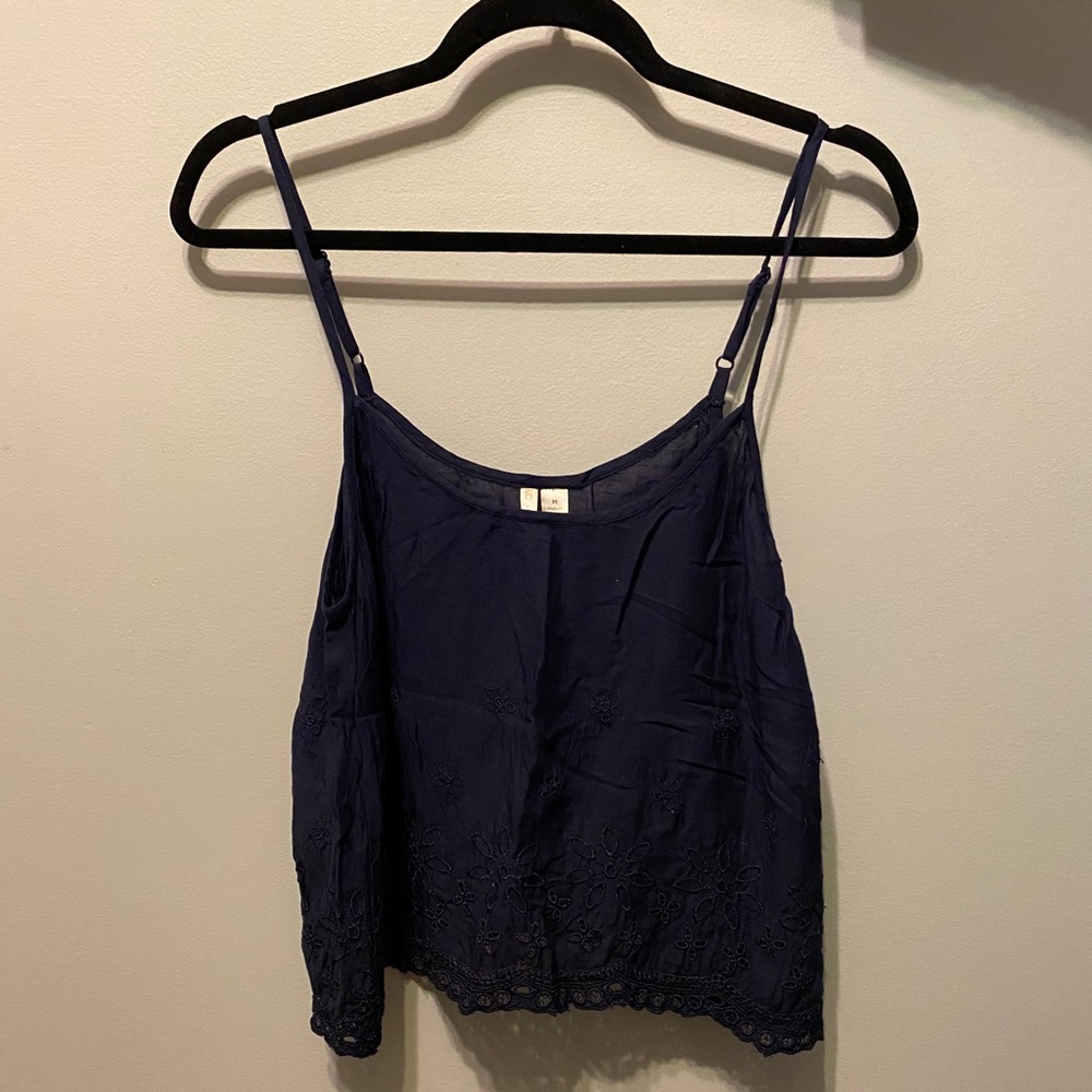 Women’s crop tank top